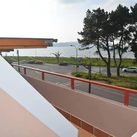 Precioso Atico A Pie De Playa, En Apartman *